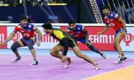 सुमित - सबसे दाएं (Photo - Pro Kabaddi League)